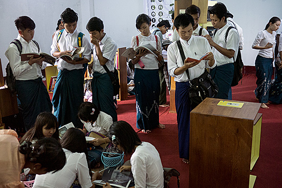 Mobile Library at the University of Yangon, by Thomas Nadal Poletto&Flux Kit, 12 December 2014